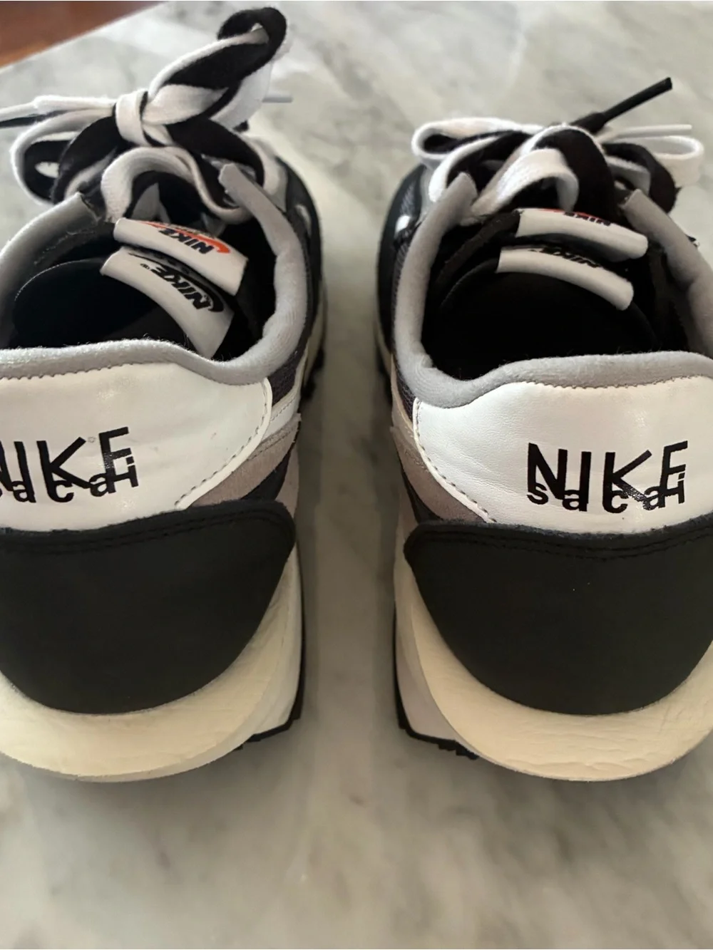 Nike Black and Gray Low-Top Sneakers Men’s Sz 10.5